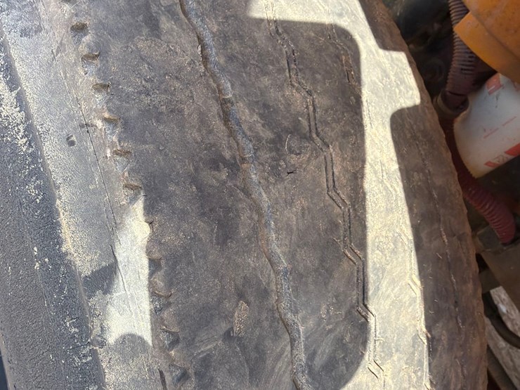 2008-thomas-saf-t-liner-c2-image-5