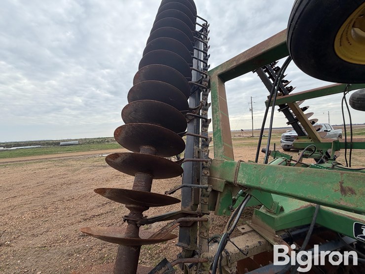 john-deere-630-image-17