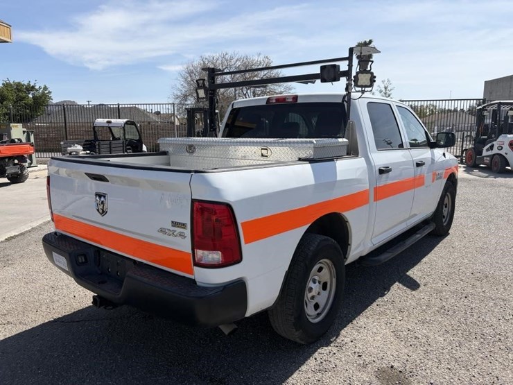 2016-dodge-1500-image-3