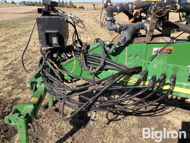 2010-john-deere-1770nt-ccs-image-9