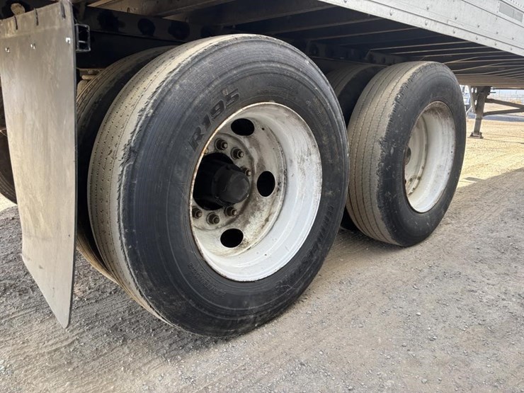 2000-utility-vs2r-image-17