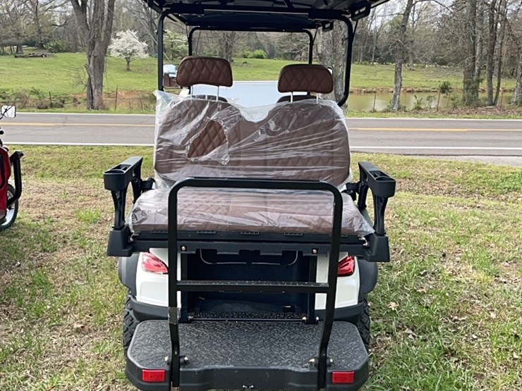 brandnew-4-seat-electric-golf-cart-image-8