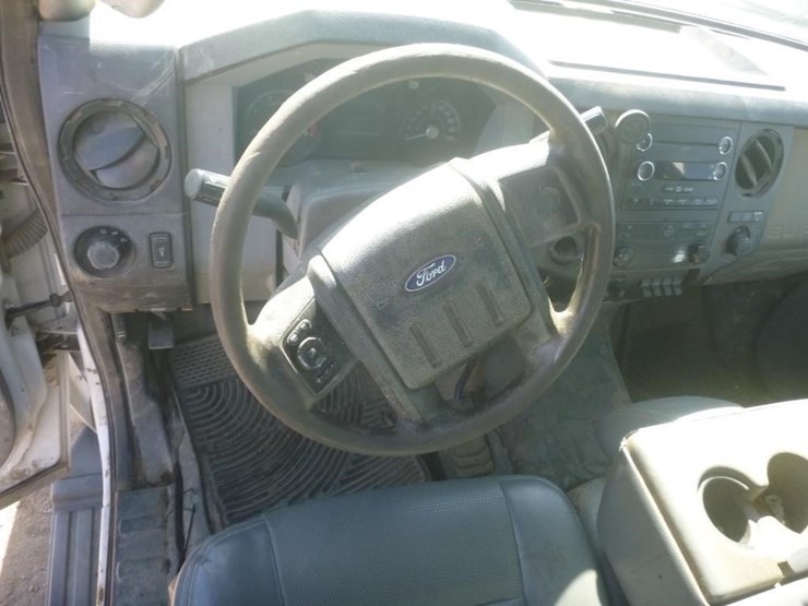 2012-ford-f550-image-13
