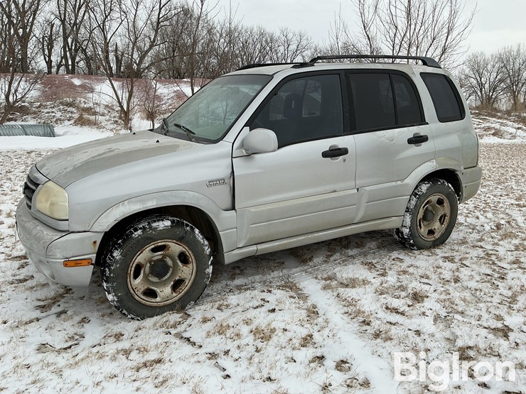 2002-suzuki-grand-vitara-image-1