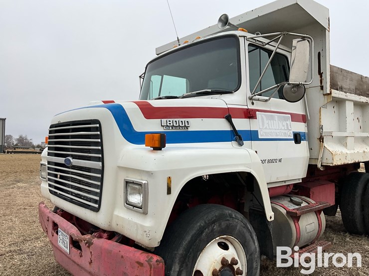 1993-ford-ln8000-image-9
