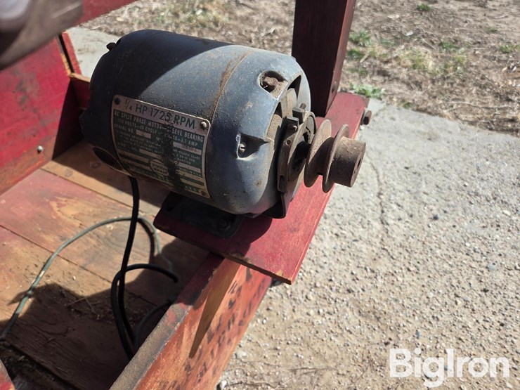 a-t-ferrell-clipper-fanning-mill-image-13