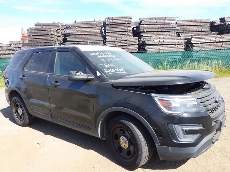 2018-ford-explorer-image-2