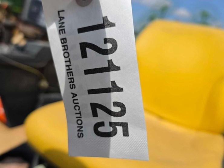 2005-john-deere-3235c-image-10