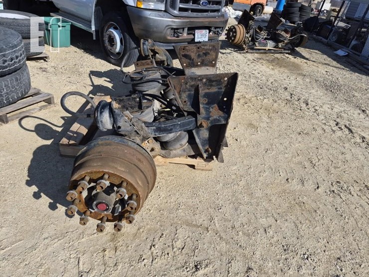 steerable-tag-axle-image-3