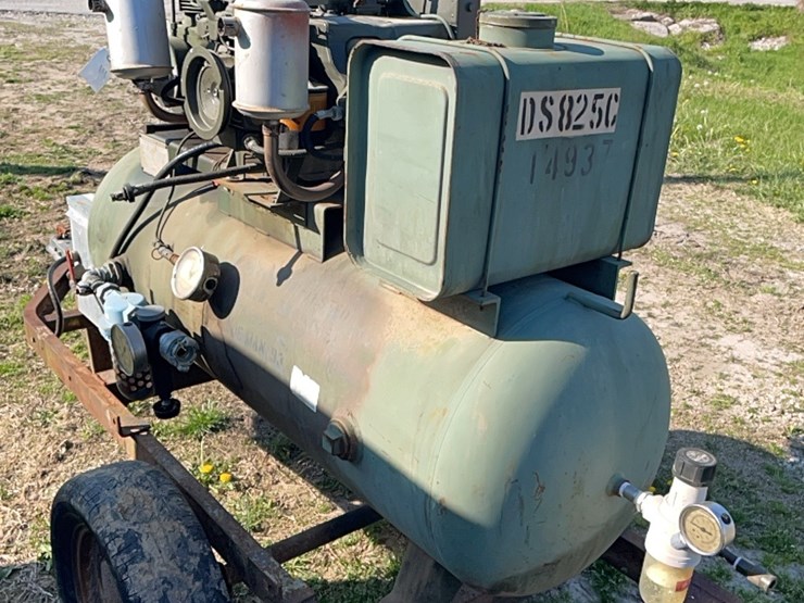 air-compressor-on-2-wheel-trailer-image-6