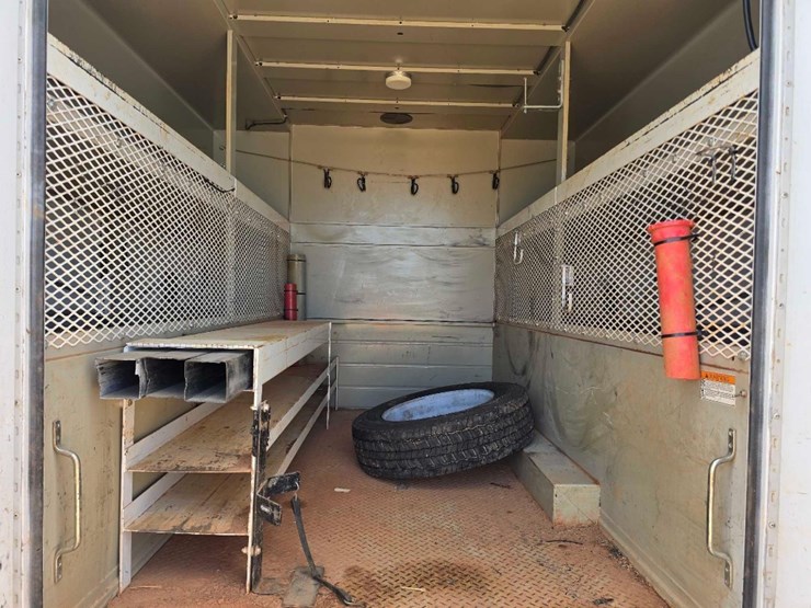 2015-ford-f550-image-10