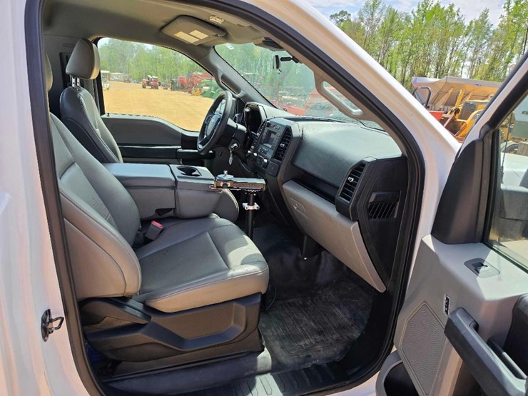 2019-ford-f150-xl-image-8