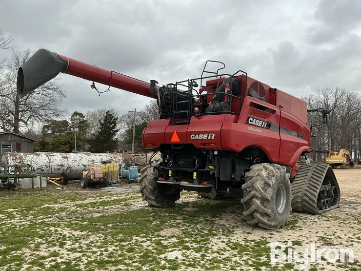 2016-case-ih-8240-image-5