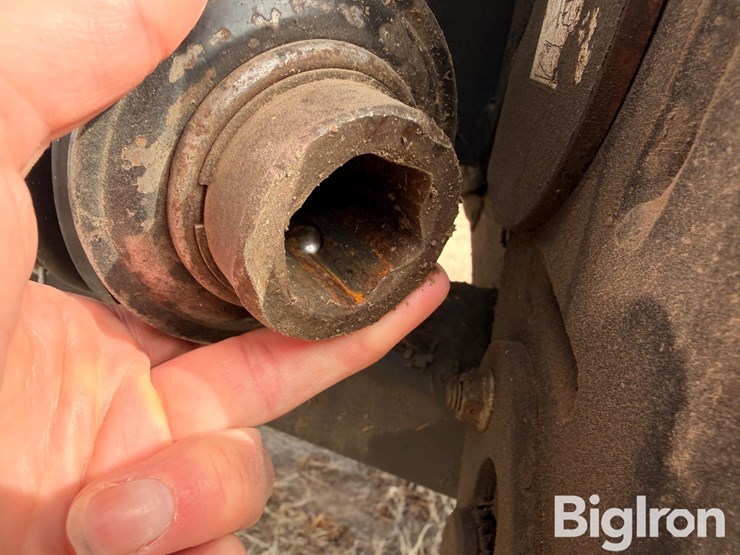 2005-case-ih-2052-image-13