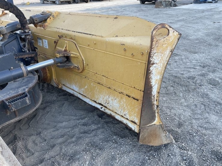 2013-deere-700k-lgp-image-11