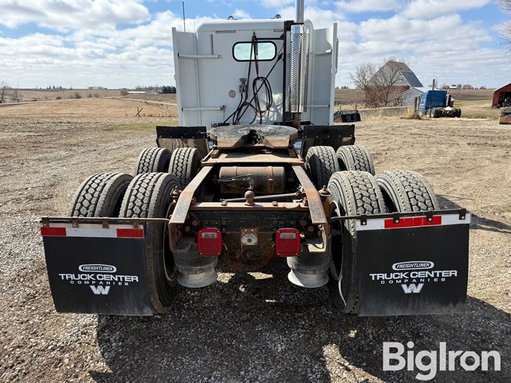 1995-freightliner-fld120-image-11