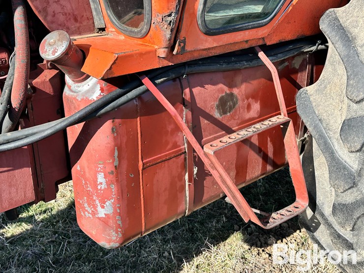 1975-allis-chalmers-7060-image-11