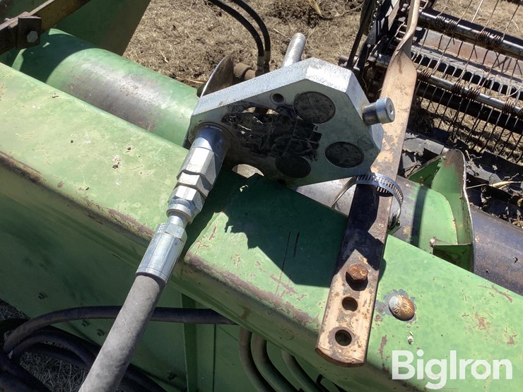 john-deere-216-image-19