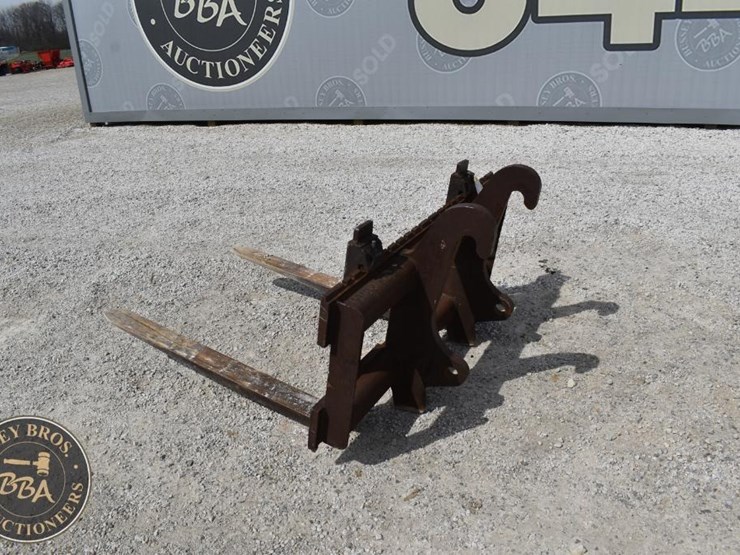 caterpillar-420e-image-4