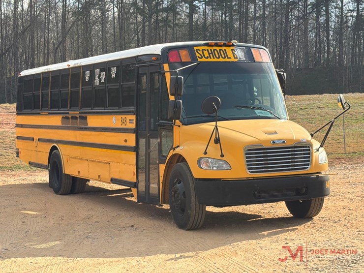 2008-thomas-saf-t-liner-c2-image-1