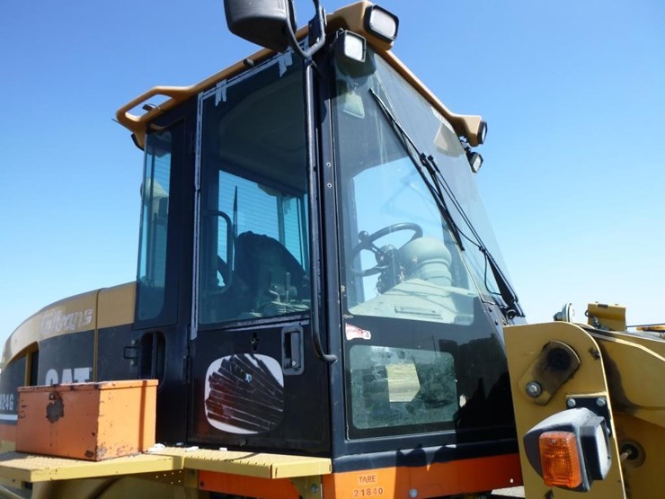 2004-caterpillar-924gz-image-24