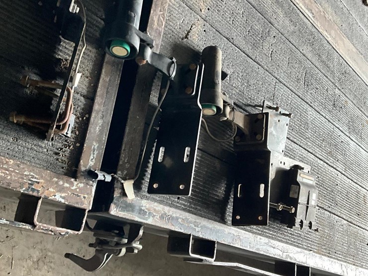 case-ih-ultra-glide-boom-height-system-image-1