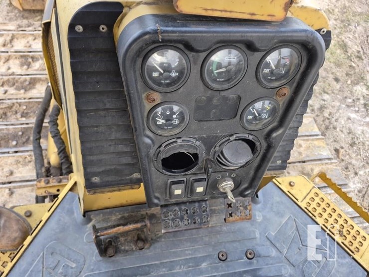 2002-caterpillar-d5g-image-18