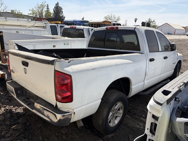 2008-dodge-ram-1500-image-3