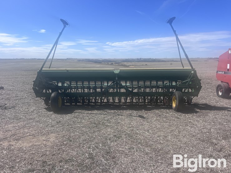 john-deere-520-image-2