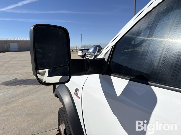 2019-ram-5500-40'-bucket-truck-image-18