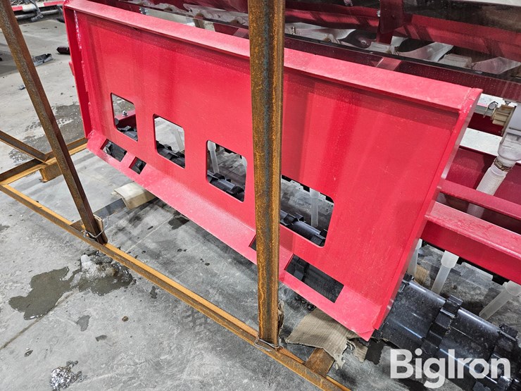 2025-massey-ferguson-730-image-9