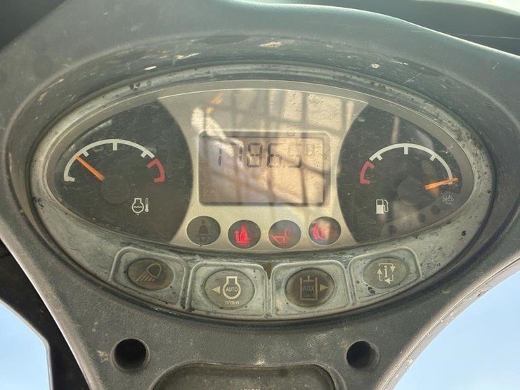 2018-bobcat-s570-image-18