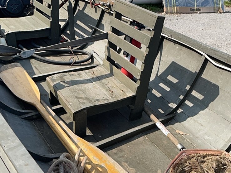 rare-super-nice-wood-reelfoot-lake-calhouns--stump-jumper-boat-with-original-seats-with-trailer-image-6