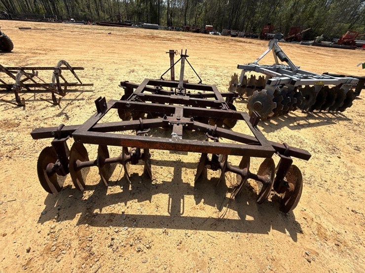 massey-ferguson-5-image-5