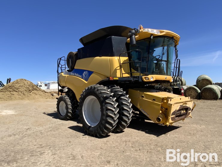 2008-new-holland-cr9060-image-3