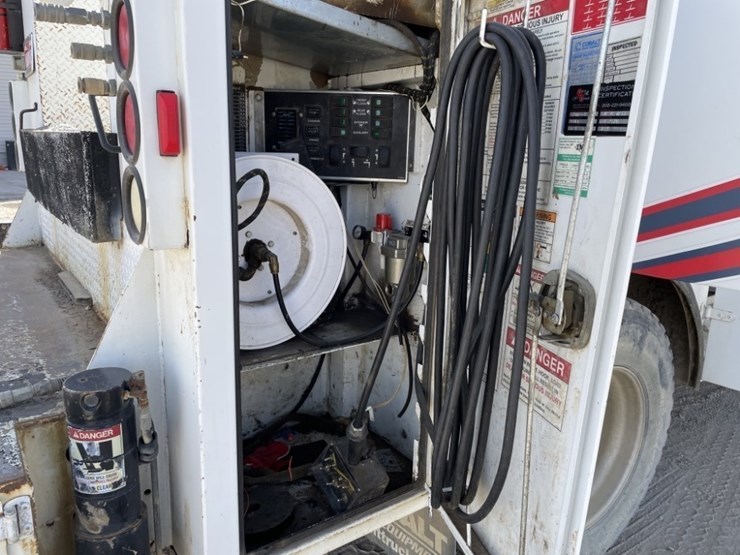 2007-kenworth-t300-image-19