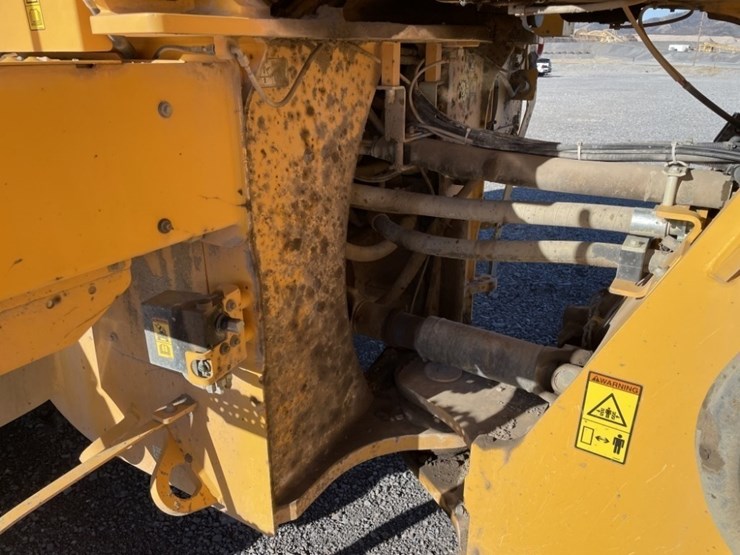 2021-volvo-l220h-image-22