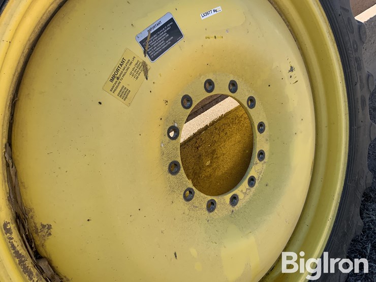 2013-john-deere-380-image-16