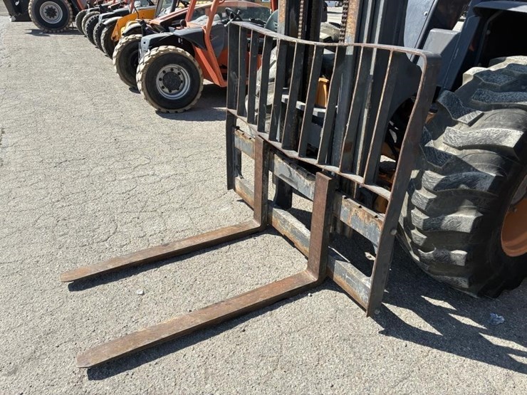 2015-case-586h-image-5