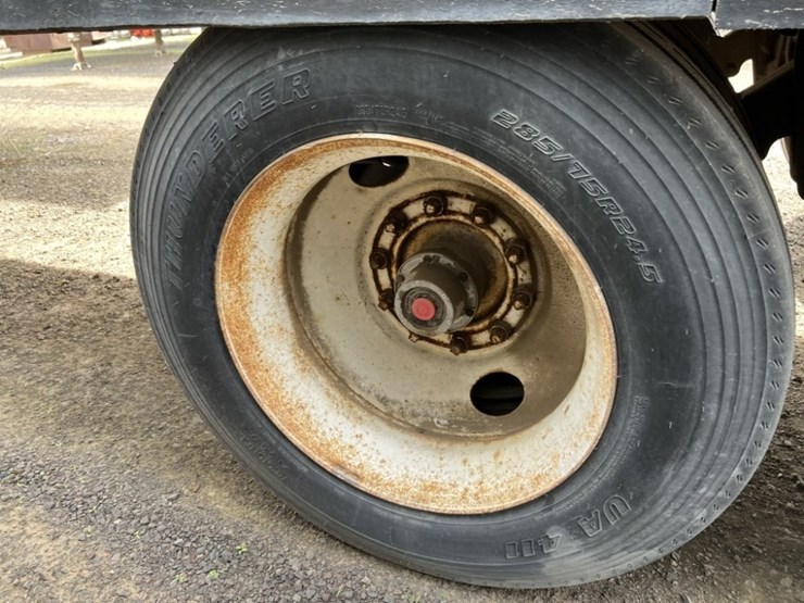 1984-alloy-tri-axle-dry-van-trailer-image-14