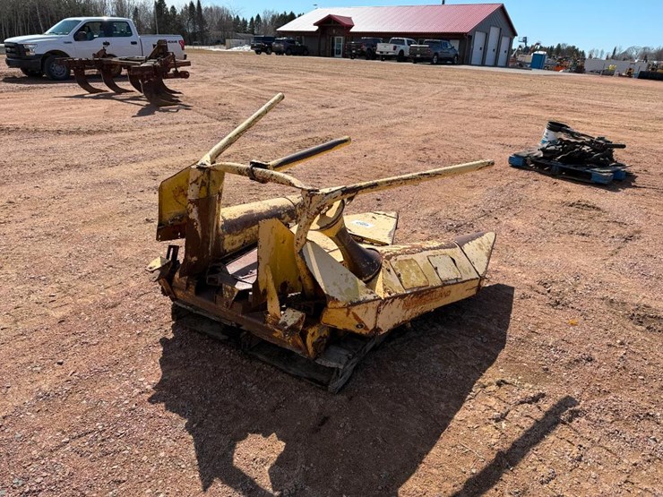 new-holland-822-image-4