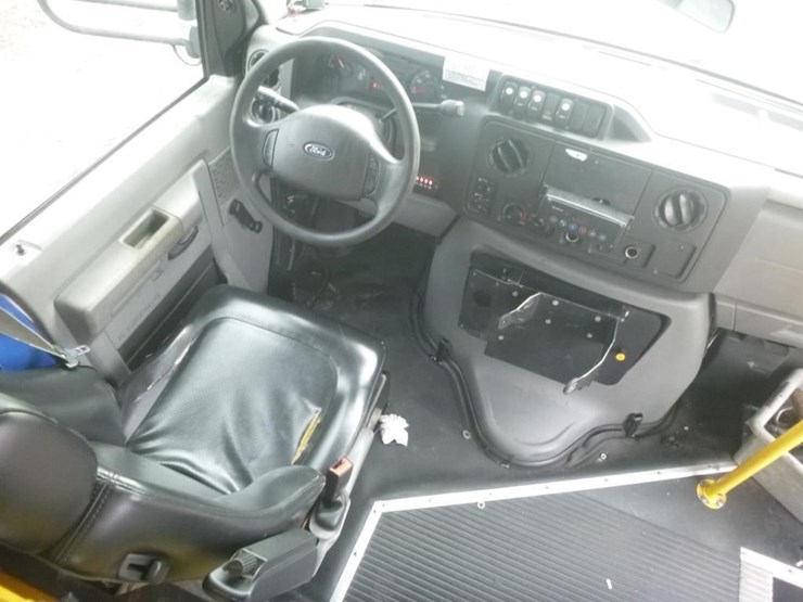 2014-ford-e450-image-9