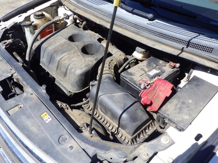 2013-ford-edge-image-10