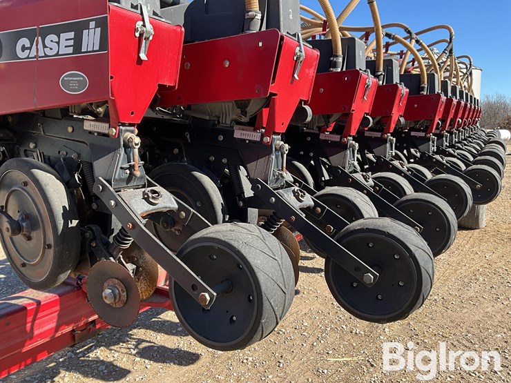 case-ih-1200-image-17