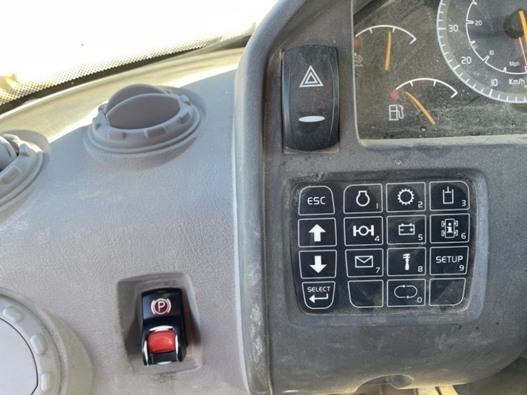 2021-volvo-l220h-image-45