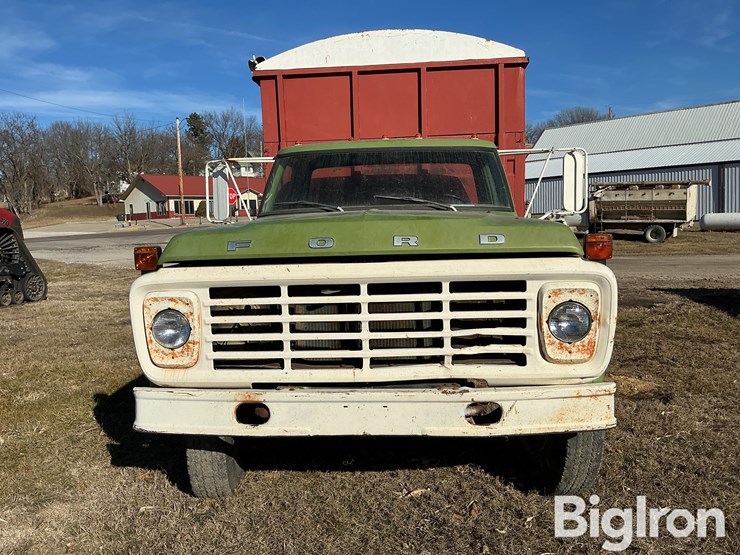 1974-ford-f700-image-2