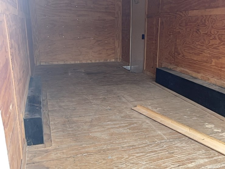 2020-20x8-covered-wagon-enclosed-trailer-let-down-back-door-side-door-image-14