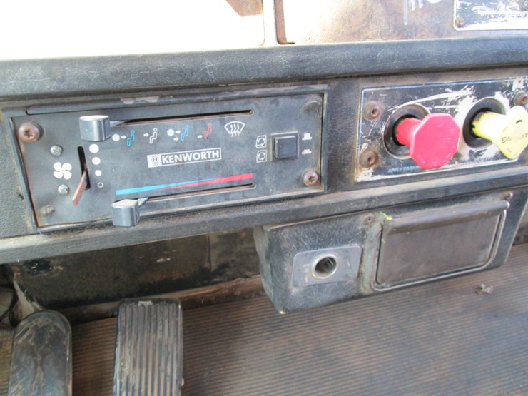 1997-kenworth-t800-image-43