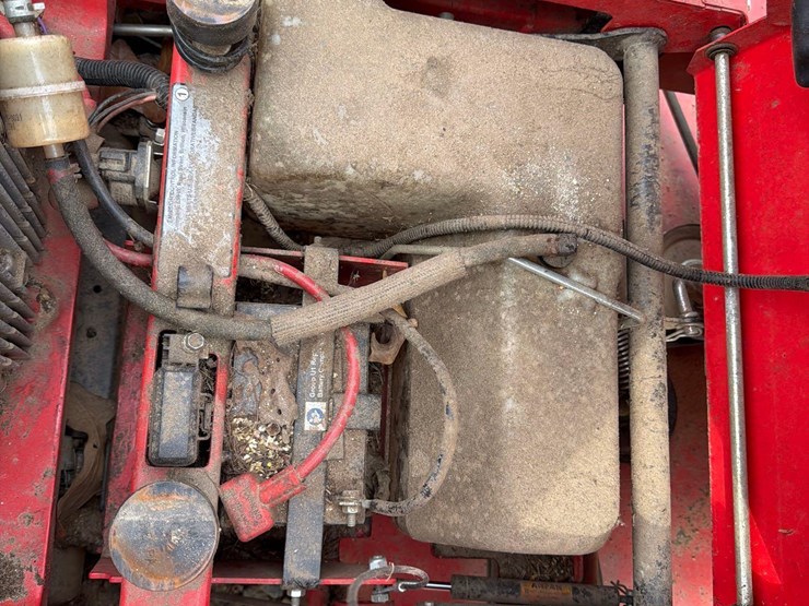 gravely-gtx-52-zero-turn-mower-image-10