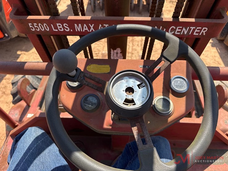 chrisman-mfg-rt5500-truck-mount-forklift-image-18